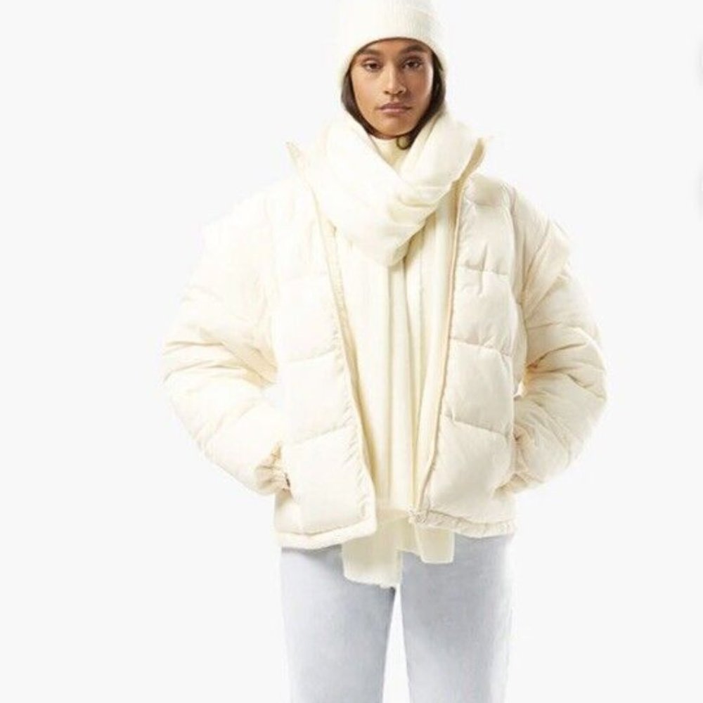 WeWoreWhat Snap Off Sleeve Puffer Jacket